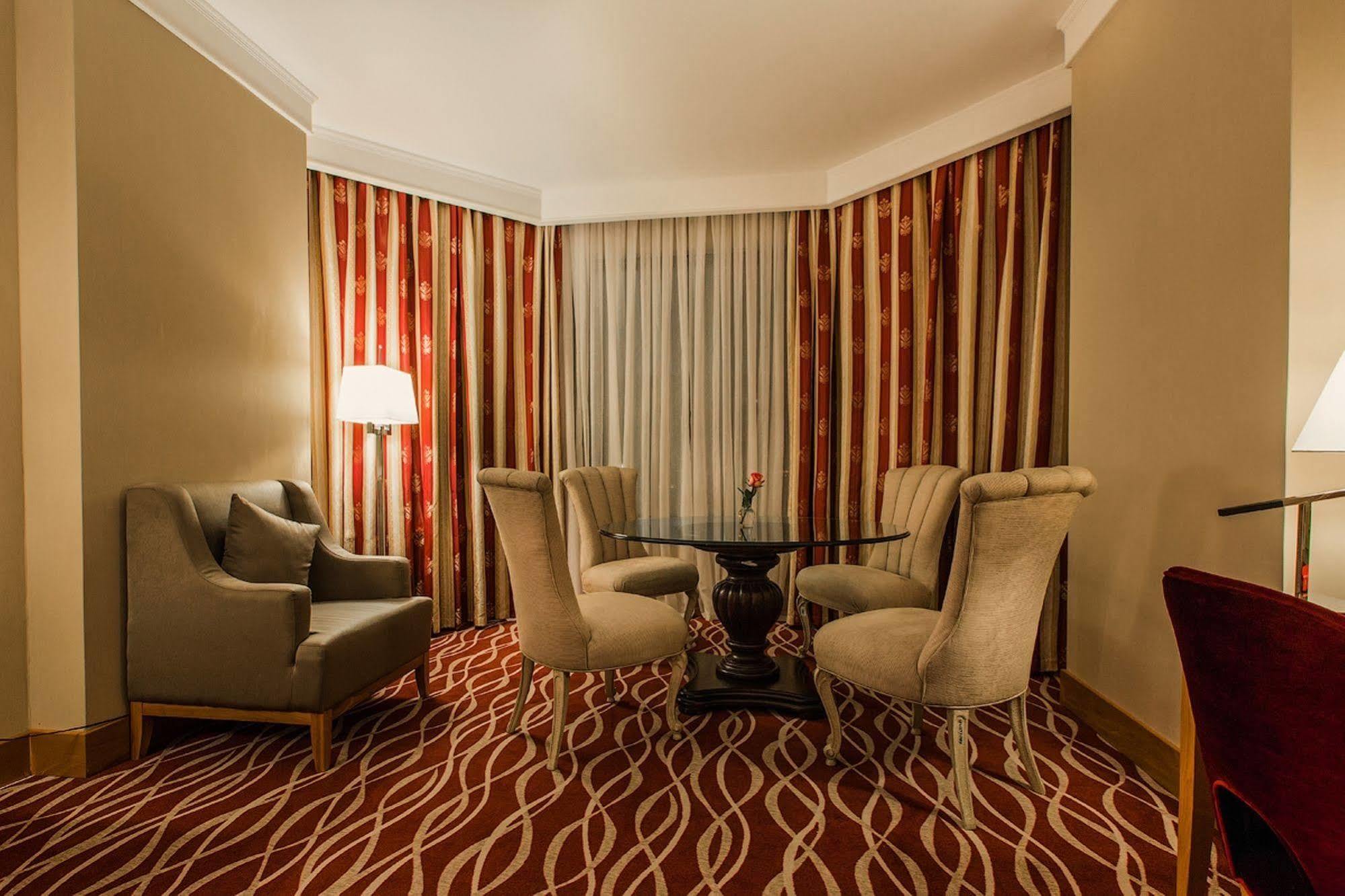 Ramada Plaza Astana Hotel Exterior photo